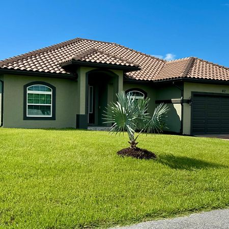 Venice Beach Getaway With Heated Saltwater Screened Pool Villa Exterior photo